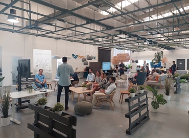 Alquile oficinas de coworking en Málaga 200 m², Carril de la Cordobesa 29 - 4 | MatchOffice.es