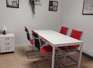 Alquile oficinas compartidas en Sevilla 50 m², Calle Charles Darwin S/N - 7 | MatchOffice