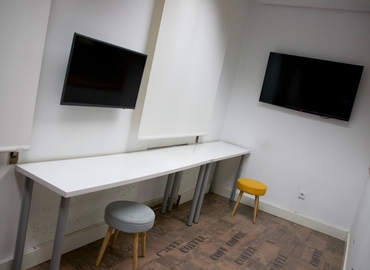 Observe oficinas de coworking en Madrid Centro 40 m², Calle del Poeta Joan Maragall 60 - 2º planta - 0 | MatchOffice