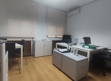 Observe oficinas compartidas en Madrid Centro 40 m², Calle del Poeta Joan Maragall 60 - 2º planta - 3 | MatchOffice.es