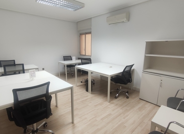 40 m² Coworking space  in Madrid Centro, Calle del Poeta Joan Maragall 60 - 2º planta (28020) - 10 | MatchOffice.com