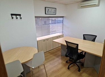 Business center en alquiler en Sevilla 50 m², Plaza Aviador Ruiz de Alda 11 - 9 | MatchOffice.es