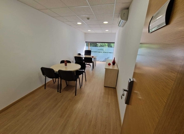 Parque empresarial disponible para alquilar en Sevilla 50 m², Plaza Aviador Ruiz de Alda 11 - 3 | MatchOffice.es