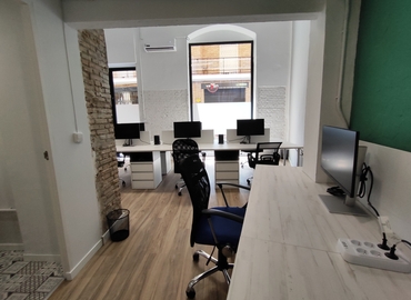 Despacho en alquiler en Granada 90 m², Calle Cedrán 7 - 5 | MatchOffice.es