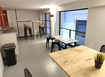 Oficina comercial disponible para alquilar en Granada 90 m², Calle Cedrán 7 - 11 | MatchOffice.es