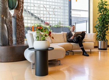 Elija sala de conferencias en Girona , Carrer del Riu Güell 58 - 2 | MatchOffice.es