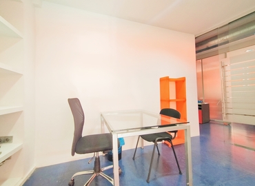 Observe oficinas compartidas en Almería 15 m², Parque de Nicolás Salmerón 11 - 1 | MatchOffice