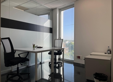 Alquile sala de reuniones en Sevilla , Plaza de las Naciones 10 - 2 | MatchOffice