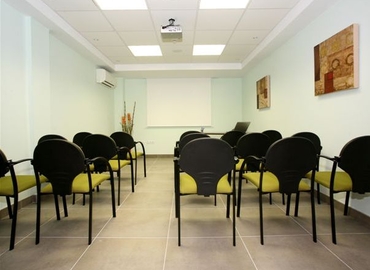 400 m² Serviced office place up for rent in Castello, Dean Martí 46 (12004) - 1 | MatchOffice.com