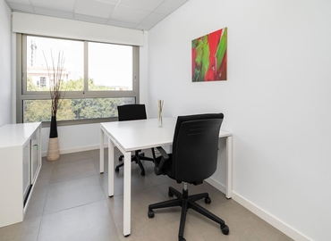 Alquile oficinas compartidas en Polígono Son Castelló 10 m², Gremi de Sabaters 21 - 3 | MatchOffice