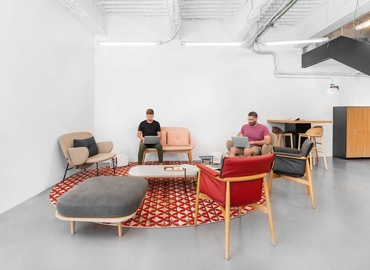 Business center Calle de Manzanares, 4 28005 Madrid Centro