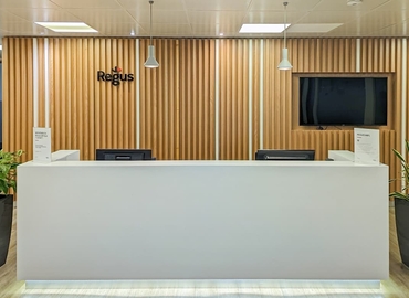 Explore oficinas compartidas en Madrid Salamanca 10 m², Calle de José Ortega y Gasset - 1 | MatchOffice.es