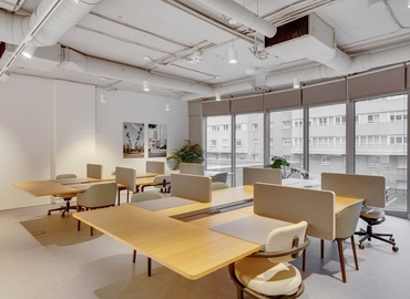 Explore coworking en Madrid Chamartín 10 m², Paseo de la Castellana - 3 | MatchOffice