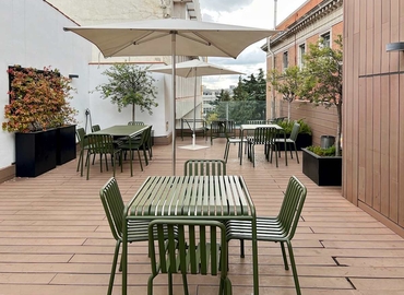 Alquile oficinas de coworking en Madrid Centro 10 m², Paseo de Recoletos - 11 | MatchOffice