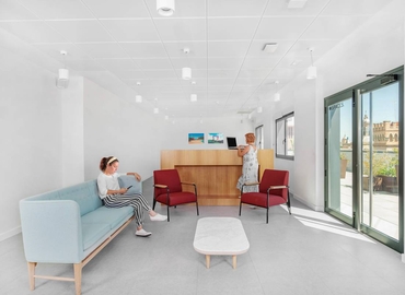 Explore oficinas compartidas en Sevilla 10 m², Plaza de Villasís - 2 | MatchOffice