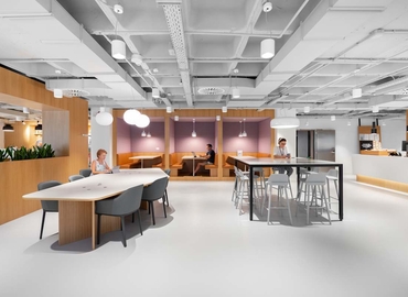 Explore oficinas de coworking en Sevilla 10 m², Plaza de Villasís - 9 | MatchOffice.es