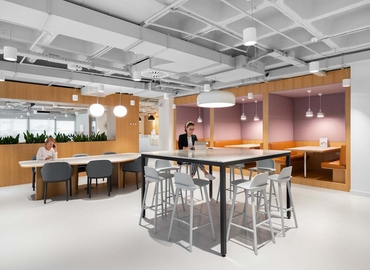 Observe oficinas compartidas en Sevilla 10 m², Plaza de Villasís - 10 | MatchOffice.es