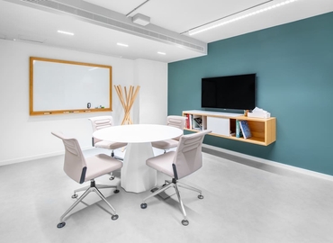 Alquile oficinas compartidas en Madrid Chamberi 10 m², Calle de José Abascal - 6 | MatchOffice.es