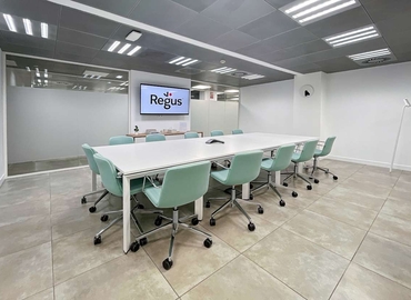 Explore oficinas compartidas en Zaragoza 10 m², Calle de Alfonso I - 2 | MatchOffice.es