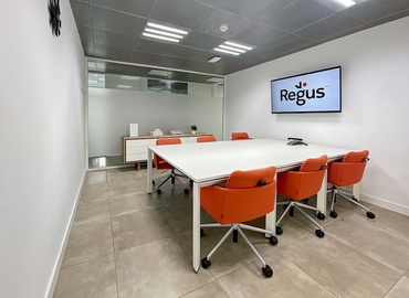 Explore oficinas de coworking en Zaragoza 10 m², Calle de Alfonso I - 9 | MatchOffice