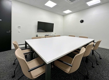 Observe oficinas de coworking en Madrid Hortaleza 10 m², Calle Isabel Colbrand 6 -8 - 2 | MatchOffice.es