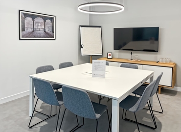 Parque empresarial en alquiler en Sevilla 10 m², Calle Almutamid 6 - 2 | MatchOffice