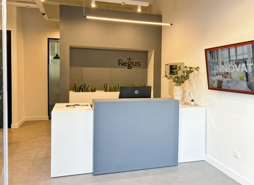 Observe coworking en Sevilla 10 m², Calle Almutamid 6 - 1 | MatchOffice.es