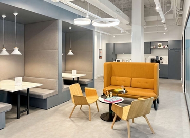 Alquile coworking en Sevilla 10 m², Calle Almutamid 6 - 4 | MatchOffice.es
