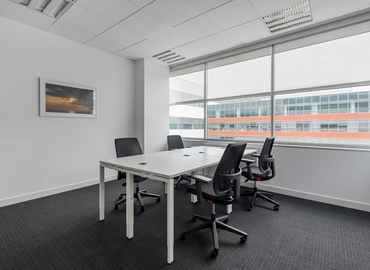 Observe oficinas compartidas en Cornellá del Llobregat 10 m², Plaça de la Pau - 2 | MatchOffice