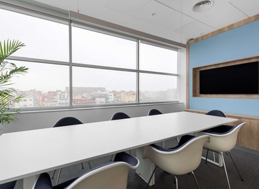 Alquile oficinas compartidas en Cornellá del Llobregat 10 m², Plaça de la Pau - 6 | MatchOffice