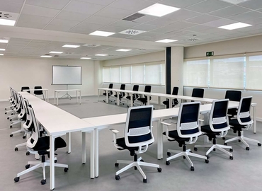 Reserve sala de conferencias en Rivas-Vaciamadrid , Calle Marie Curie 9-15 - 3 | MatchOffice