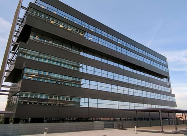  Conference space in Madrid Ciudad Lineal, Calle de Martínez Villergas 49 (28027) - 1 | MatchOffice.com