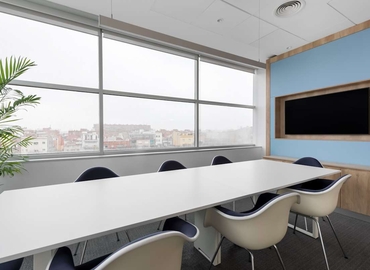 Reserve sala de conferencias en Cornellá del Llobregat , Plaça de la Pau - 6 | MatchOffice.es