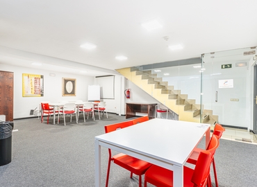Observe oficinas de coworking en Madrid Centro 44 m², Calle López de Aranda 35 - 6 | MatchOffice