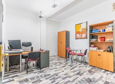 Observe oficinas de coworking en Madrid Centro 44 m², Calle López de Aranda 35 - 14 | MatchOffice