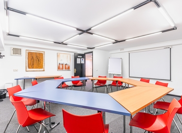 Meeting room Calle López de Aranda 35 28027 Madrid Centro