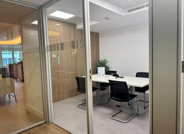 Parque empresarial en alquiler en Madrid Centro 4000 m², Plaza de Carlos Trías Bertrán 4 - 15 | MatchOffice.es