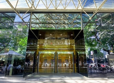 Parque empresarial disponible para alquilar en Barcelona 300 m², C/ Tarragona 157 - 1 | MatchOffice.es