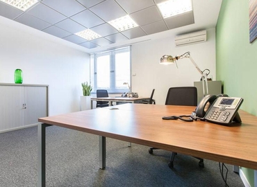 Micentro de negocio disponible para alquilar en Madrid Centro 120 m², Paseo de la Castellana 18 - 5 | MatchOffice.es