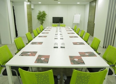 Parque empresarial disponible para alquilar en Madrid Centro 120 m², c/ Agustín de Foxá - 20 | MatchOffice.es