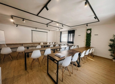 Explore coworking en Málaga 200 m², Calle Puerto 14 - 9 | MatchOffice.es