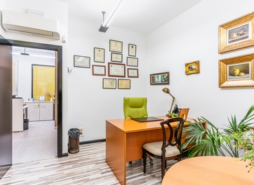 Parque empresarial disponible para alquilar en Madrid Centro 45 m², Calle de Josefa Valcárcel 8 - 12 | MatchOffice