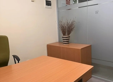  Meeting room in Castello, Carrer del Degà Martí 48 (12004) - 2 | MatchOffice.com