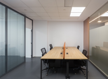Business center C/ José Delgado Brackembury nº 11 41011 Seville