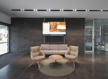 Business center C/ José Delgado Brackembury nº 11 41011 Seville