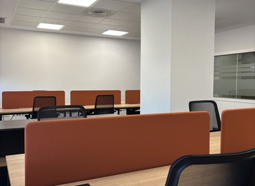 Business center C/ José Delgado Brackembury nº 11 41011 Seville