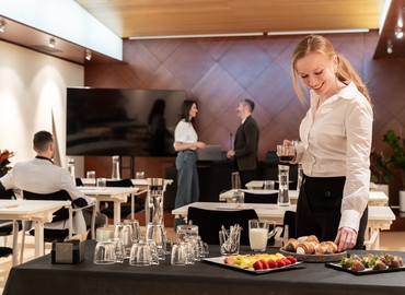 Reserve sala de reuniones en Girona , Carrer del Riu Güell 58 - 0 | MatchOffice