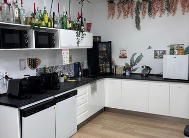 Office Carrer de l'Alcalde Cano Coloma 4 46022 Valencia
