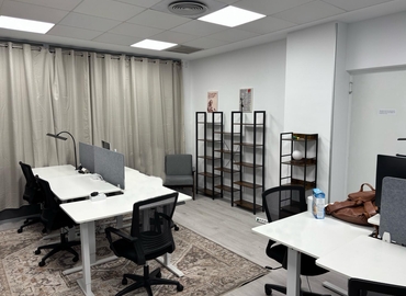 Office Carrer de l'Alcalde Cano Coloma 4 46022 Valencia