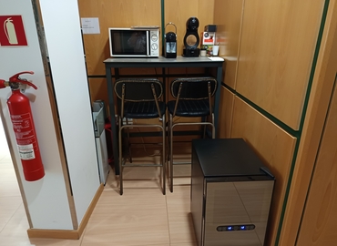 Parque empresarial disponible para alquilar en A Coruña 50 m², Praza das Atochas 10 - 3 | MatchOffice.es
